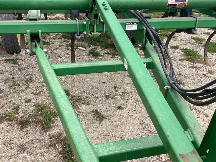 john-deere-2210-image-15