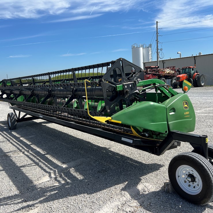 2006 JOHN DEERE 630F