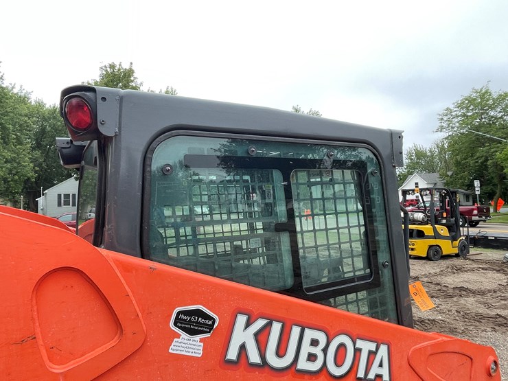 2016-kubota-ssv75-image-33