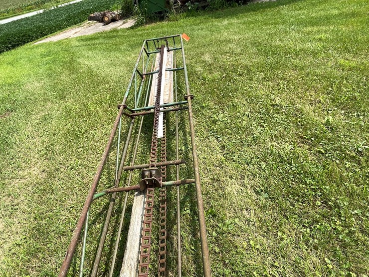 #5505-•-john-deere-61'-metal-bale-elevator-image-12