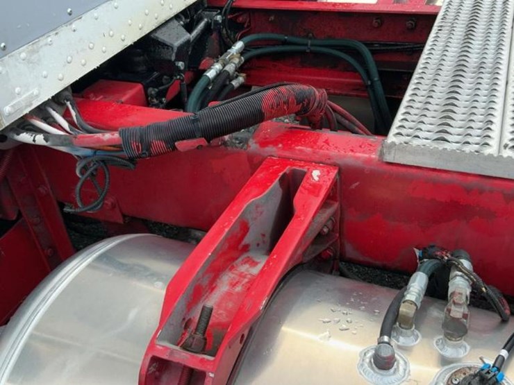 #502-•-2004-peterbilt-truck-image-55