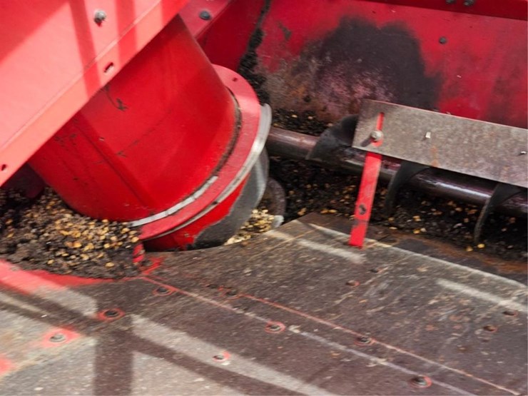 massey-ferguson-8570-image-37