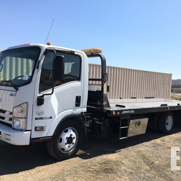 2013 ISUZU NRR