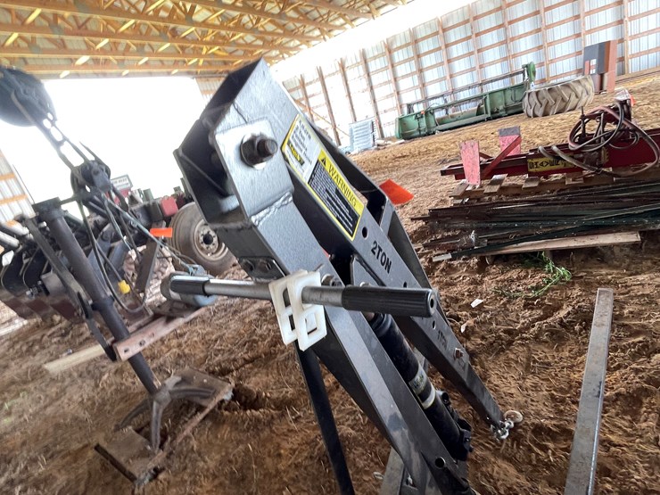 #5533-•-larin-2-ton-foldable-engine-hoist-image-6
