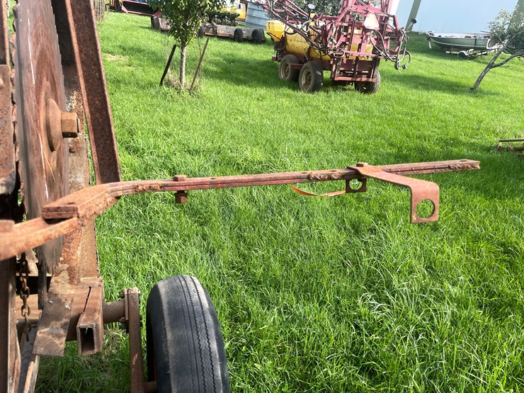 #5478-•-new-idea-pto-driven-buzz-saw-image-9