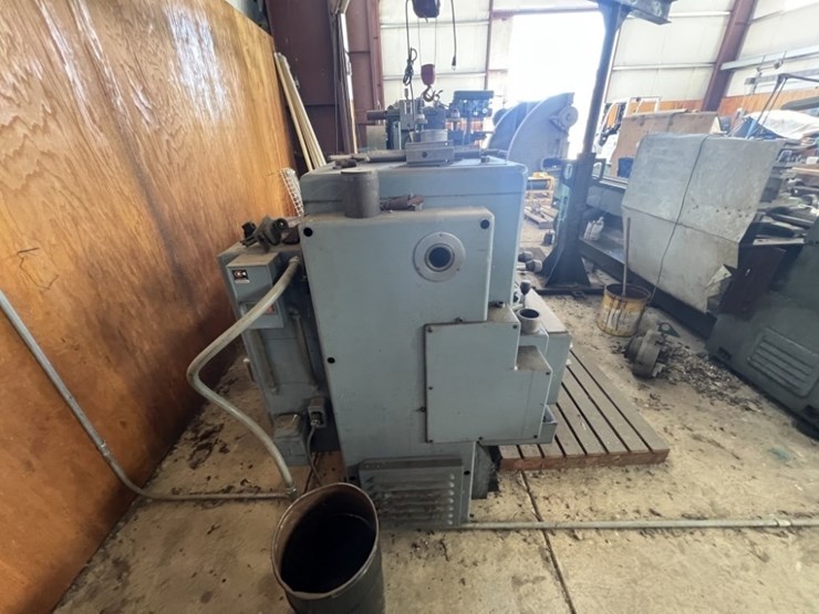 lodge-&-shipley-avs-2013-17-lathe-image-7