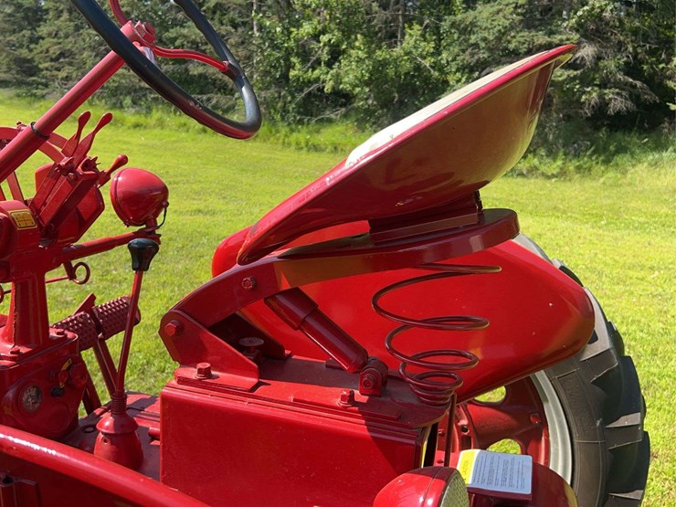 1949-farmall-c-image-40