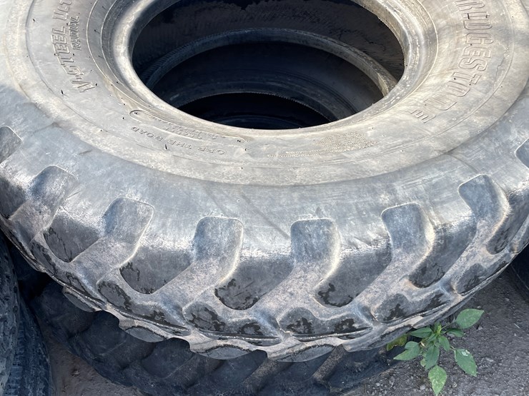 #3735-•-lot-of-tires-(las-cruces,-nm)-image-6