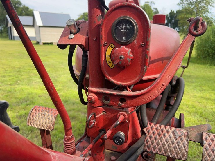 1947-farmall-h-image-40