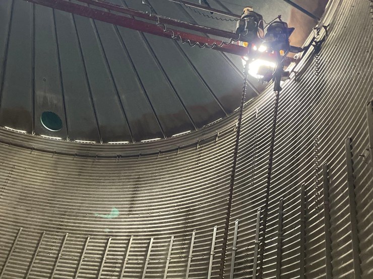 8,000-bushel-dryer-grain-bin-image-22