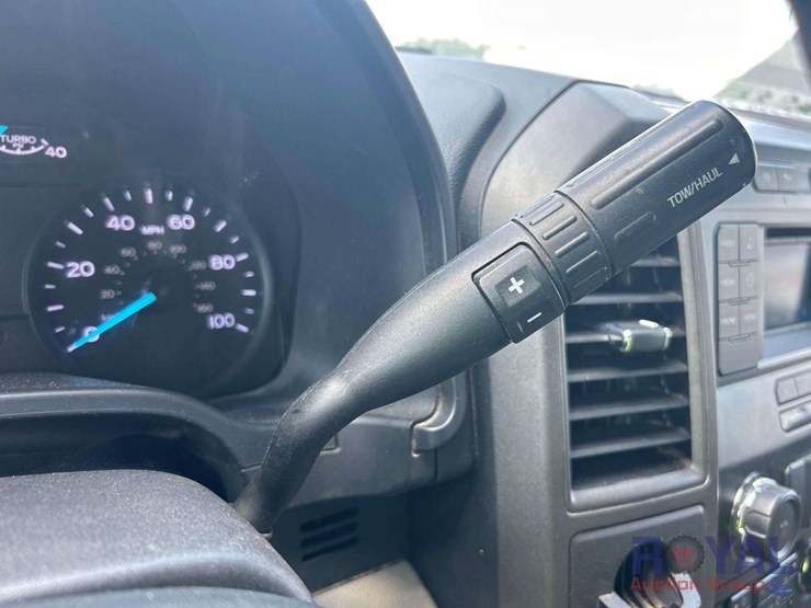 2019-ford-f-550-4x4-ext.-cab-chipper-truck-image-32