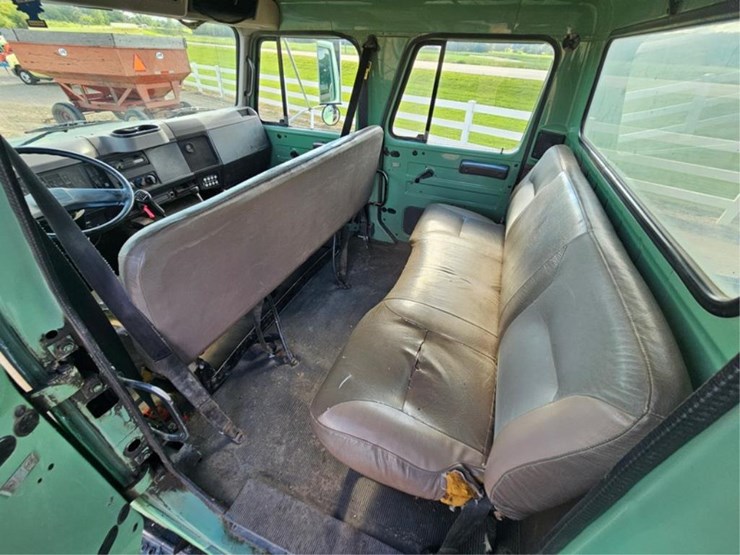 #384-•-1995-ih-4900-crew-cab-dump-truck-image-29