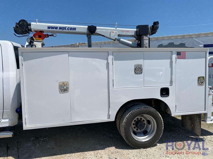 2019-dodge-ram-5500-image-17