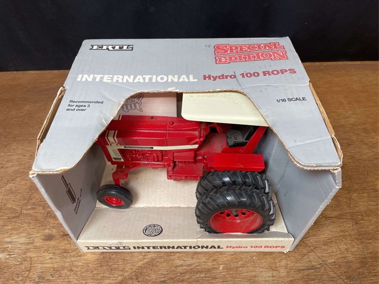 1/16-ih-hydro-100-special-edition-nib-ertl-image-4