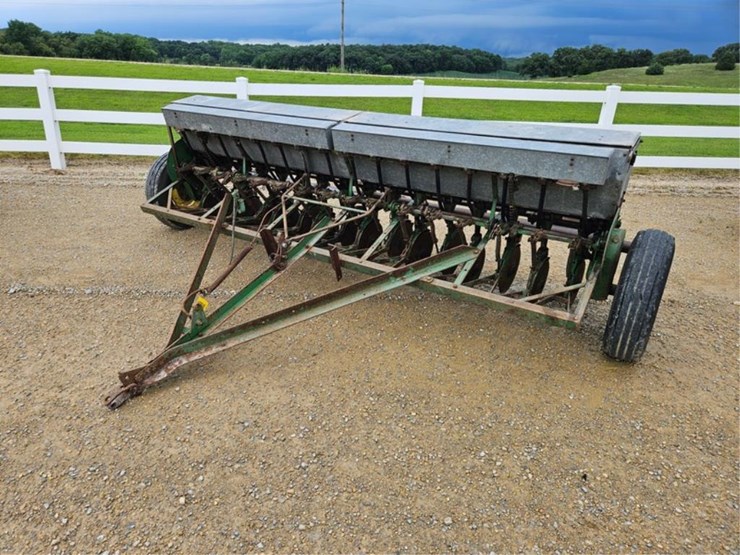 john-deere-11-image-1