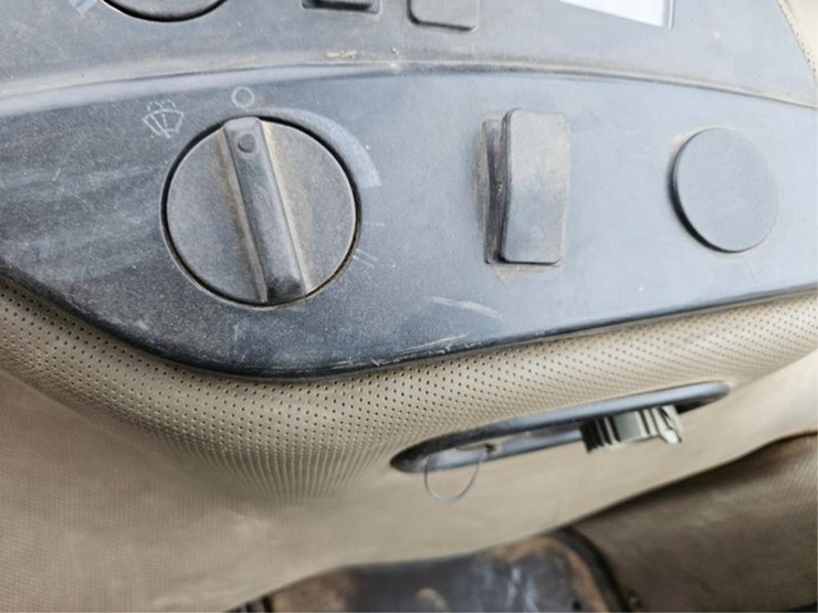 case-ih-mx285-image-47