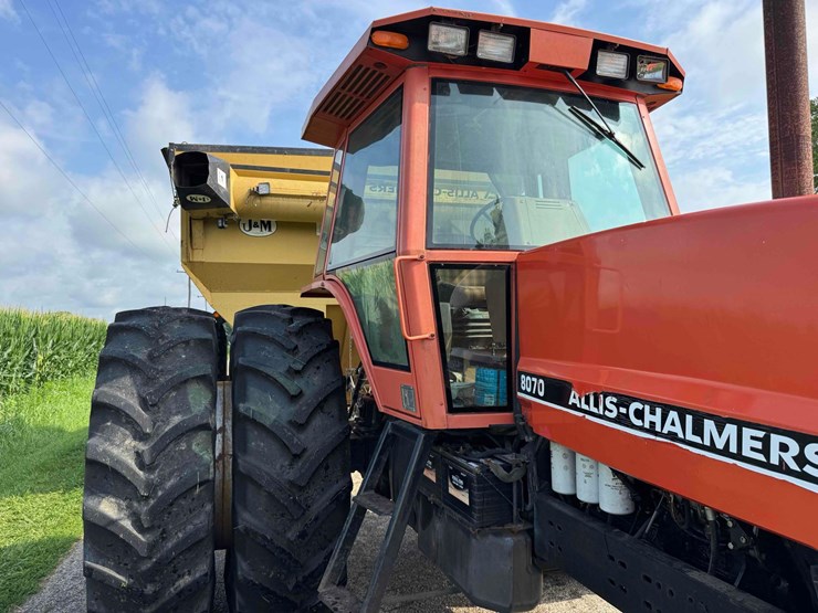 1982-allis-chalmers-8070-image-11