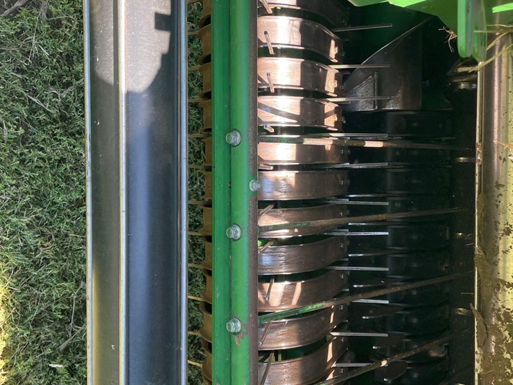 2019-john-deere-560m-image-20