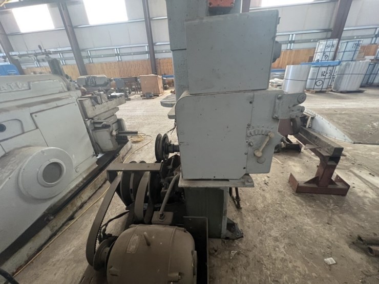 doall-36-r-vertical-band-saw-image-6