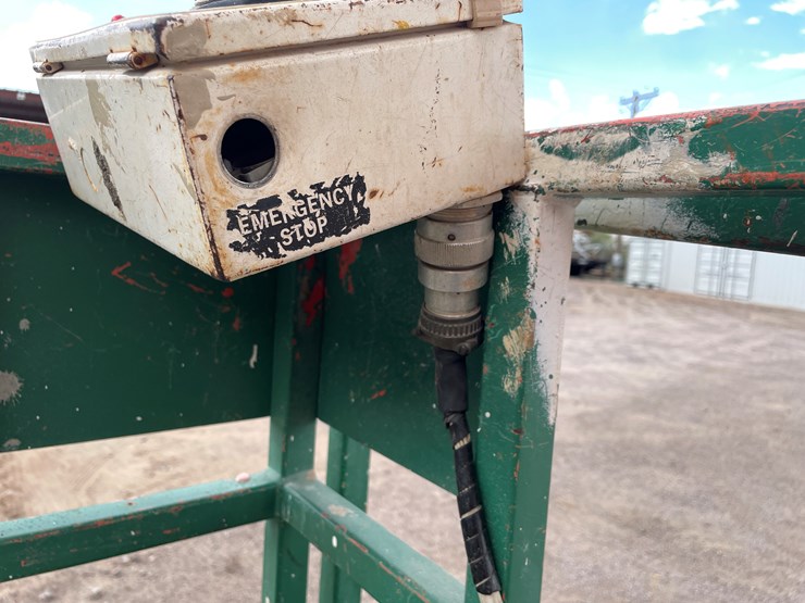 #1017-•-scissor-lift-image-28