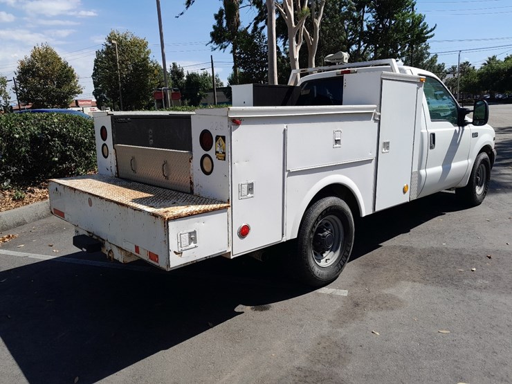 2001-ford-f350-xl-image-2