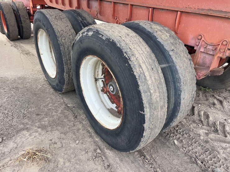 shop-built-10,000-gallon-manure-tank/running-gear-image-10