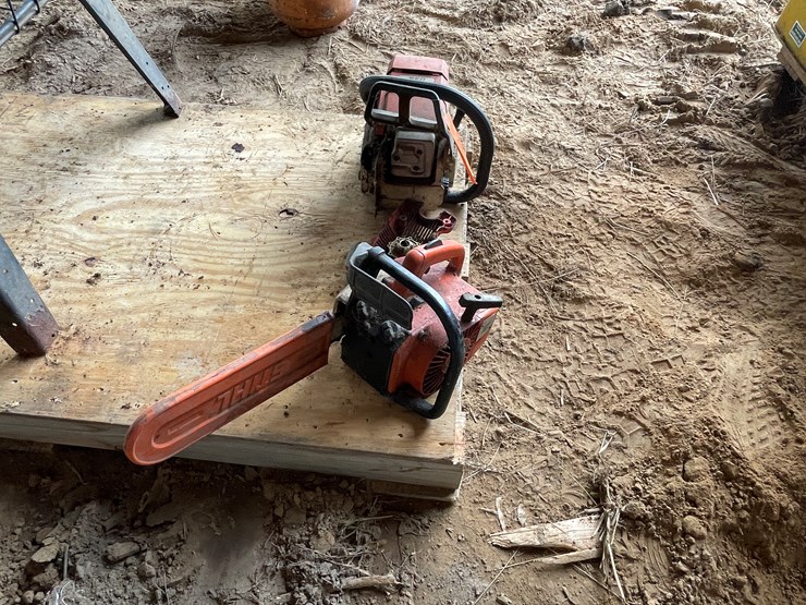 #5508-•-(2)-chain-saws-image-2
