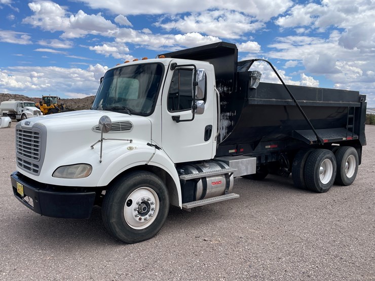 #1007-•-2013-freightliner-dump-truck-(elephant-butte,-nm)-(nm-title)-image-1
