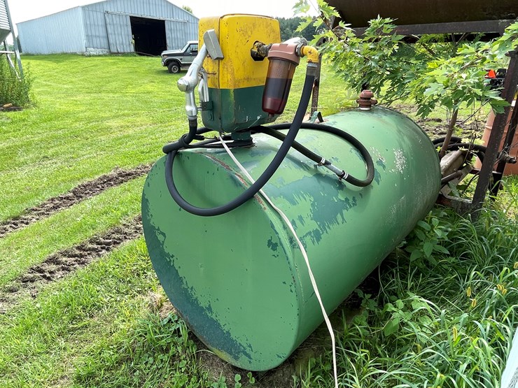 #5495-•-metal-fuel-barrel-with-gasboy-pump-image-1