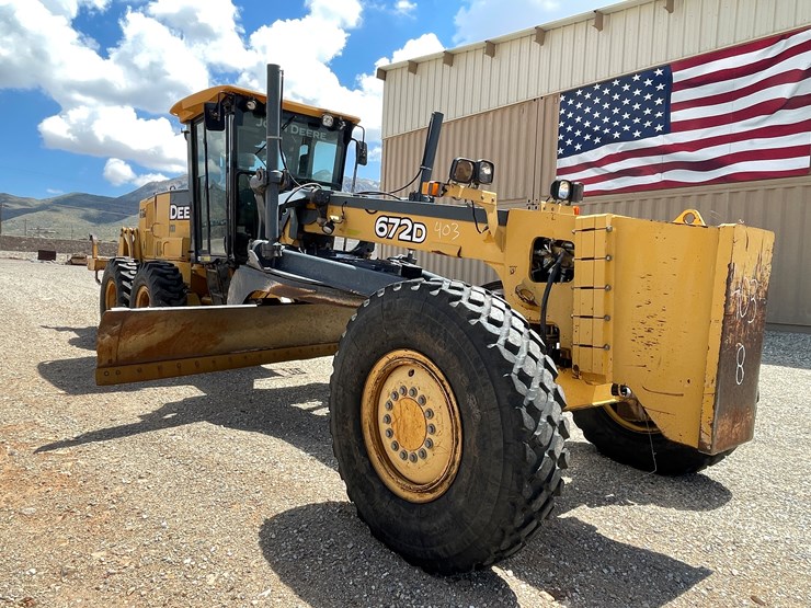 deere-672d-image-7