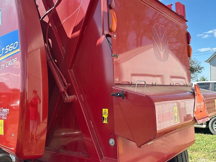 2015-new-holland-roll-belt-560-image-17