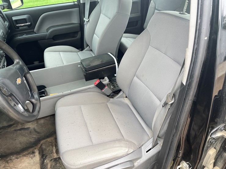#112-•-2015-chevy-2500-diesel-4x4-pickup-(has-wi-title)-image-45