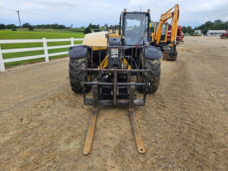 caterpillar-th407c-image-8