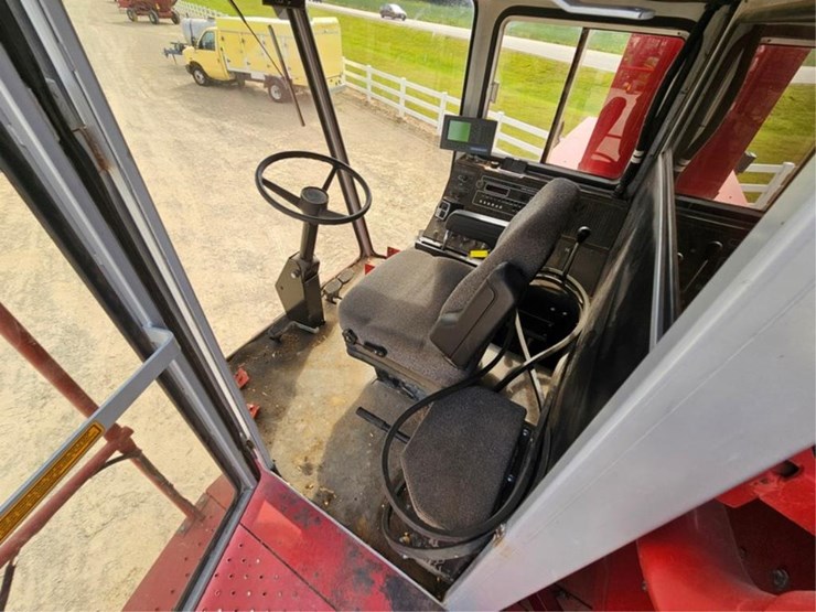 massey-ferguson-8570-image-43