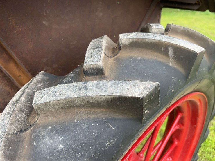 farmall-f12-image-50