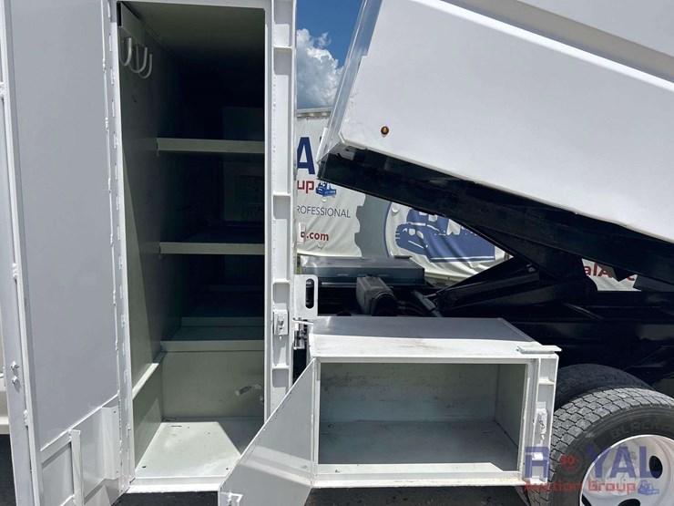 2019-ford-f-550-4x4-ext.-cab-chipper-truck-image-12
