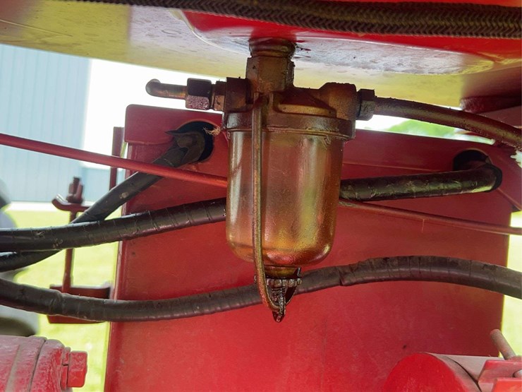 1948-farmall-h-with-automatic-cab-image-24
