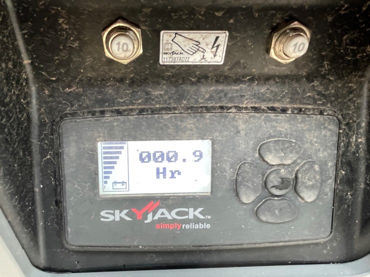 #122-•-2025-skyjack-sj3226e-scissors-lift-image-16