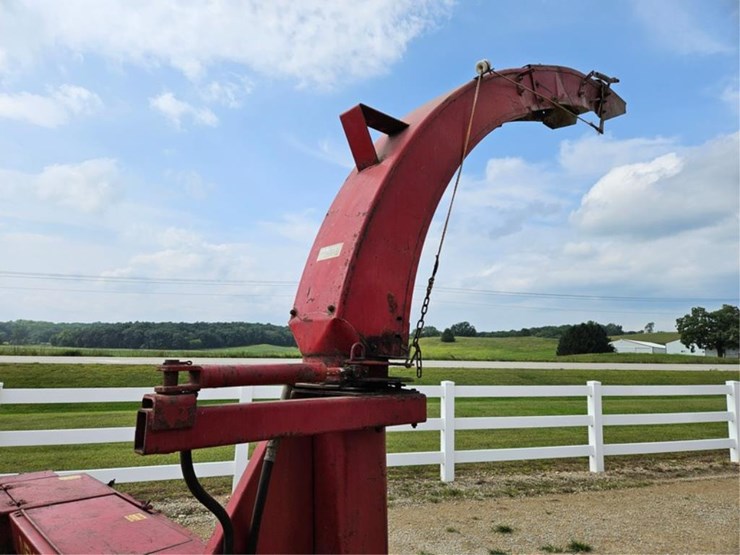 new-holland-770-image-24