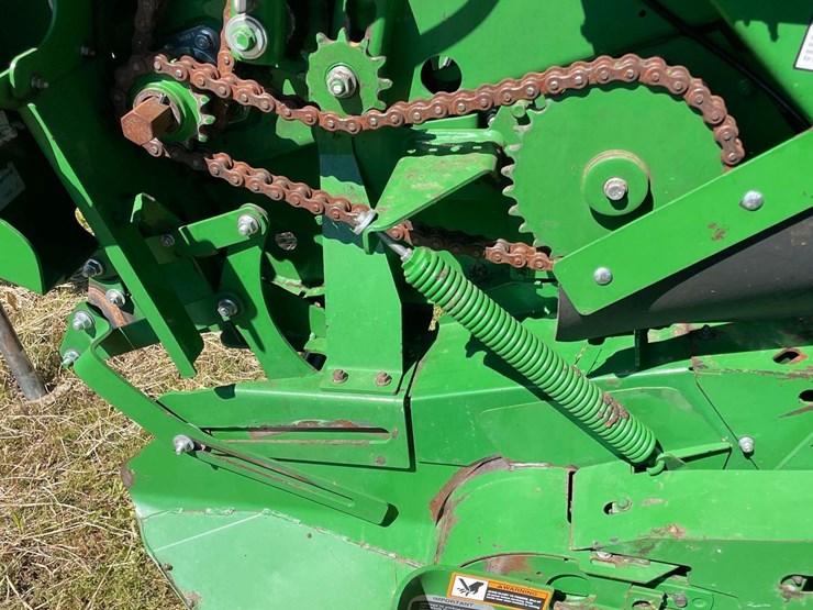 2017-john-deere-569-premium-image-30