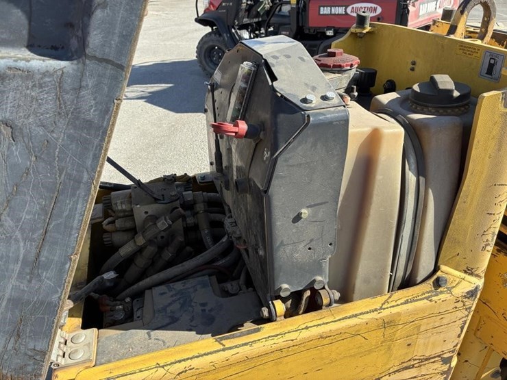 2016-bomag-bmp8500-image-8