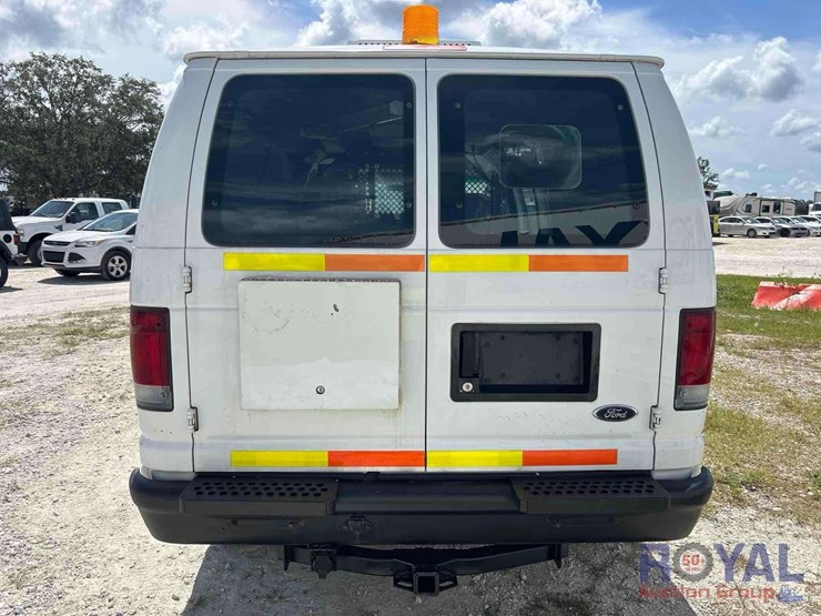 2008-ford-cargo-image-23