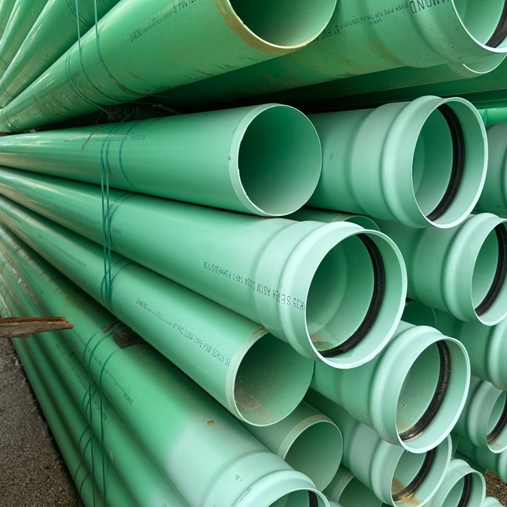 #5134 • (18) 8IN X 14FT PVC PIPE