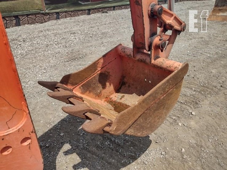 16-kubota-b26tlb-tractor-8242-image-28