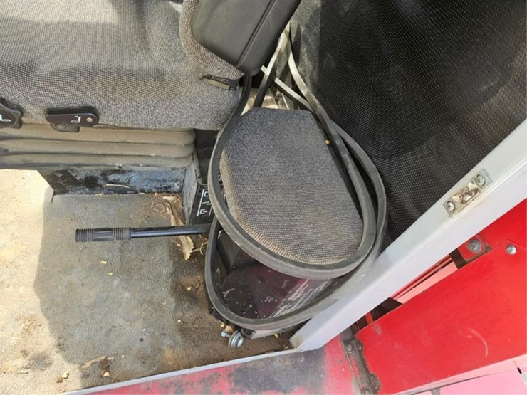 massey-ferguson-8570-image-45