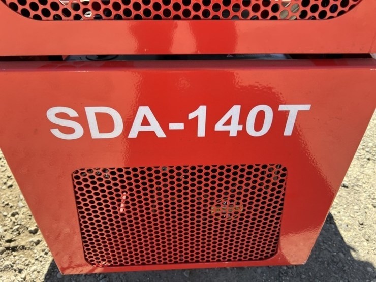 2025-agt-sda-140t-mini-compact-track-loader-image-17