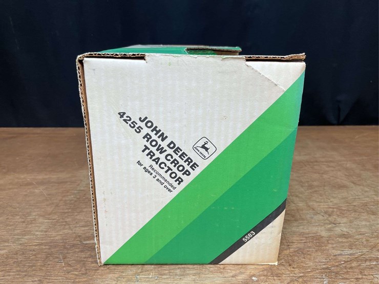 1/16-john-deere-4255-nib-ertl-image-6