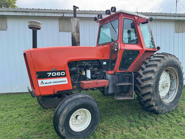 1980-allis-chalmers-7060-image-37