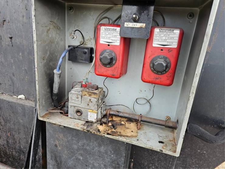 #354-•-km-industries-hot-box-asphalt-trailer-image-24