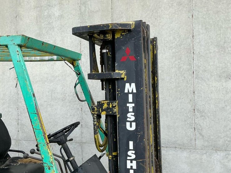 #305-•-mitsubishi-forklift-image-16